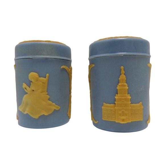 Vintage US Centennial Salt & Pepper Set Approx 1.5"x 2.5" 1970s Hong Kong - Picture 3 of 7
